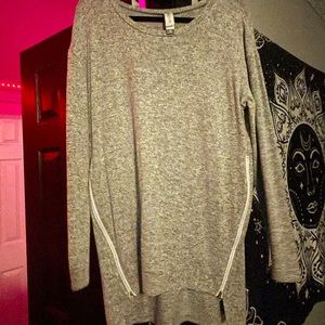 Grey sweater with zippers on side